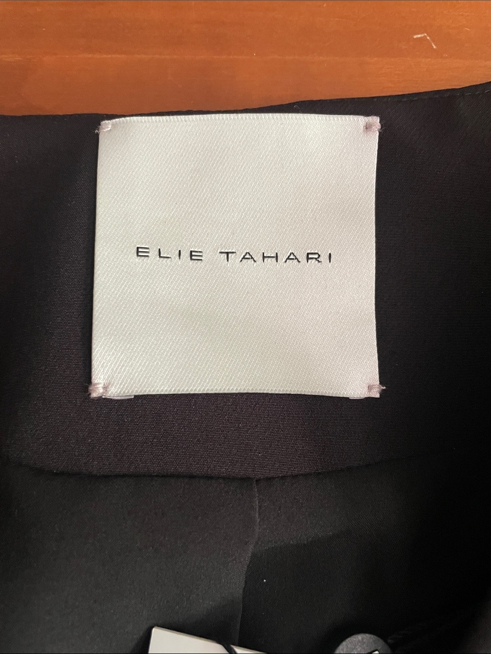 Elie Tahari Black Chic Design Blazer - Picture 2 of 10